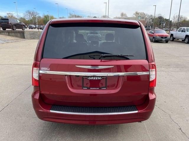 used 2012 Chrysler Town & Country car