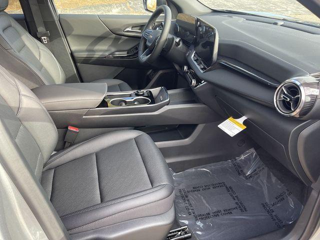 new 2026 Chevrolet Equinox car, priced at $30,245