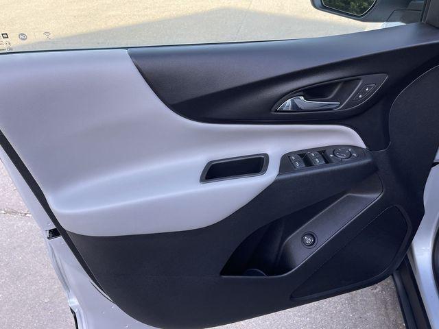 used 2022 Chevrolet Equinox car, priced at $19,395