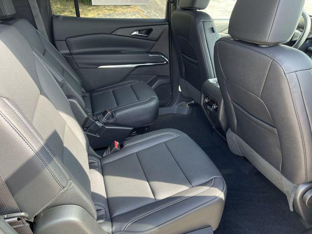 new 2026 Chevrolet Traverse car, priced at $43,695