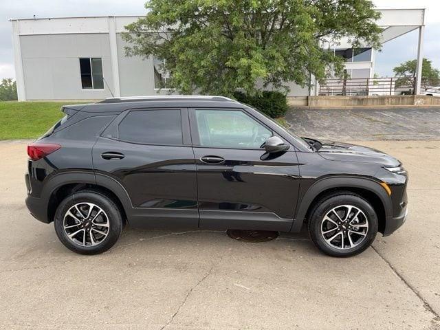 new 2025 Chevrolet TrailBlazer car, priced at $26,975