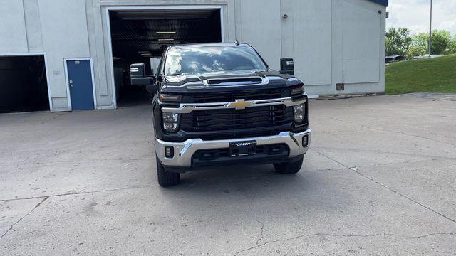 new 2025 Chevrolet Silverado 3500 car, priced at $64,405