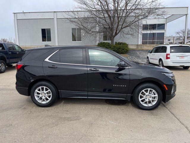used 2022 Chevrolet Equinox car, priced at $19,125