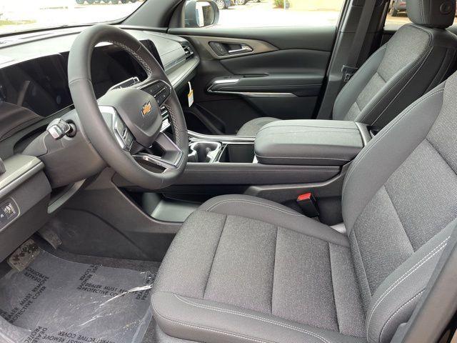 new 2025 Chevrolet Traverse car, priced at $42,390