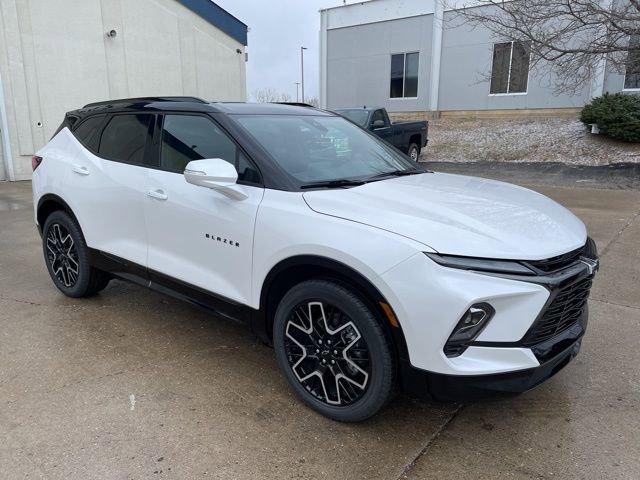 new 2025 Chevrolet Blazer car, priced at $50,660