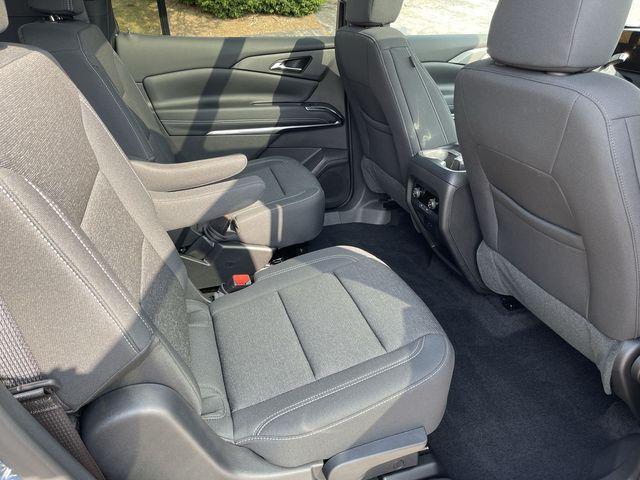 new 2026 Chevrolet Traverse car, priced at $43,195