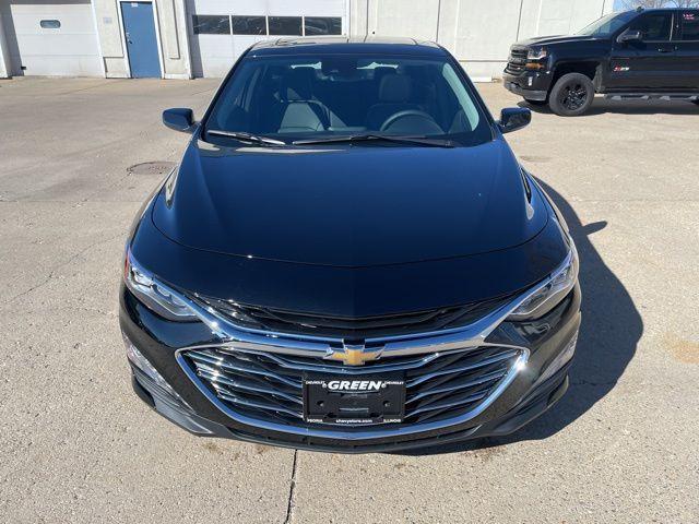 new 2025 Chevrolet Malibu car