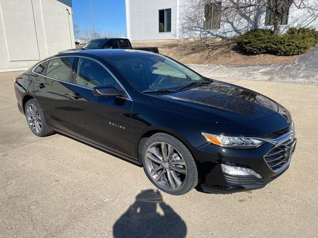 new 2025 Chevrolet Malibu car