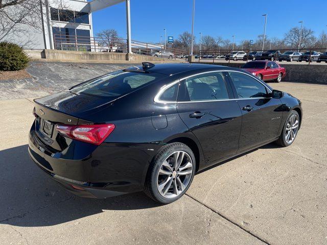 new 2025 Chevrolet Malibu car