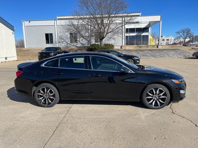 new 2025 Chevrolet Malibu car