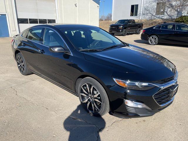 new 2025 Chevrolet Malibu car