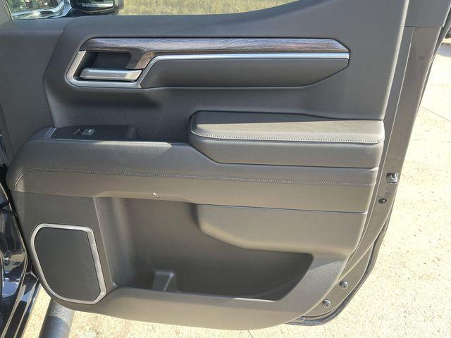 used 2022 Chevrolet Silverado 1500 car, priced at $40,195