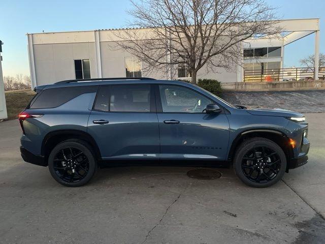 new 2025 Chevrolet Traverse car