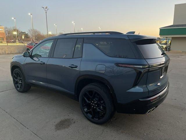 new 2025 Chevrolet Traverse car