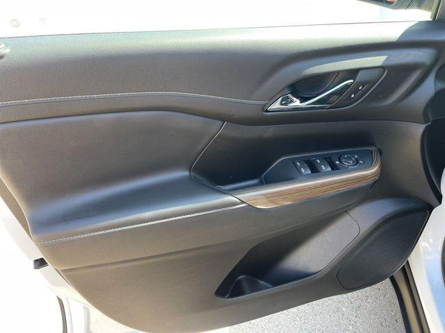 used 2023 GMC Acadia car, priced at $26,999