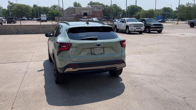 new 2025 Chevrolet Trax car, priced at $24,690