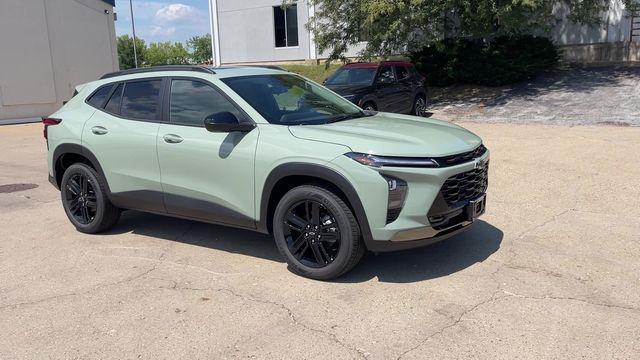 new 2025 Chevrolet Trax car, priced at $25,585