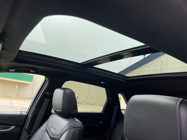 used 2021 Cadillac XT5 car, priced at $24,998
