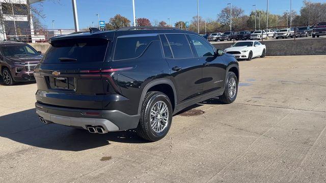 used 2025 Chevrolet Traverse car, priced at $35,495