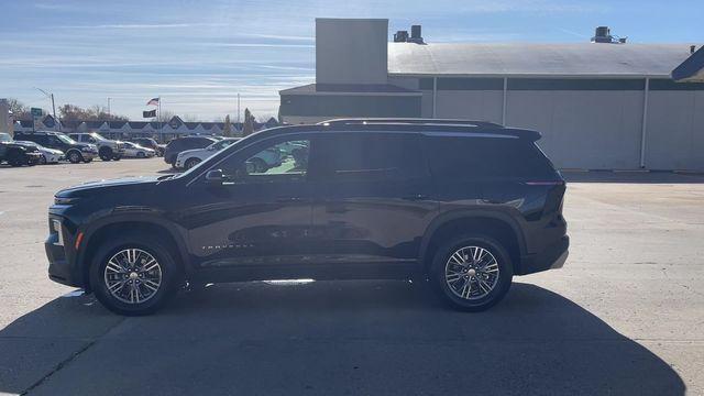used 2025 Chevrolet Traverse car, priced at $35,495