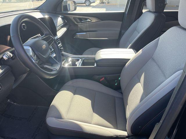 used 2025 Chevrolet Traverse car, priced at $35,495