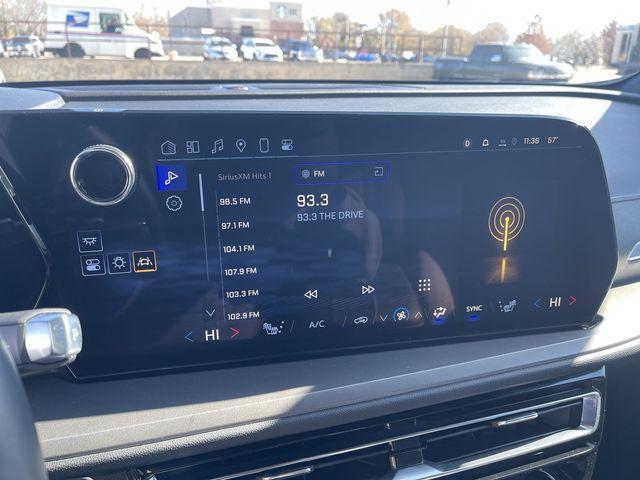 used 2025 Chevrolet Traverse car, priced at $35,495