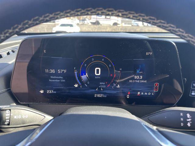 used 2025 Chevrolet Traverse car, priced at $35,495