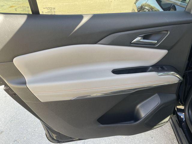 used 2025 Chevrolet Traverse car, priced at $35,495