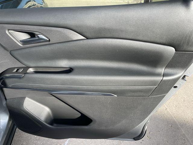 used 2024 Chevrolet Traverse car, priced at $37,195