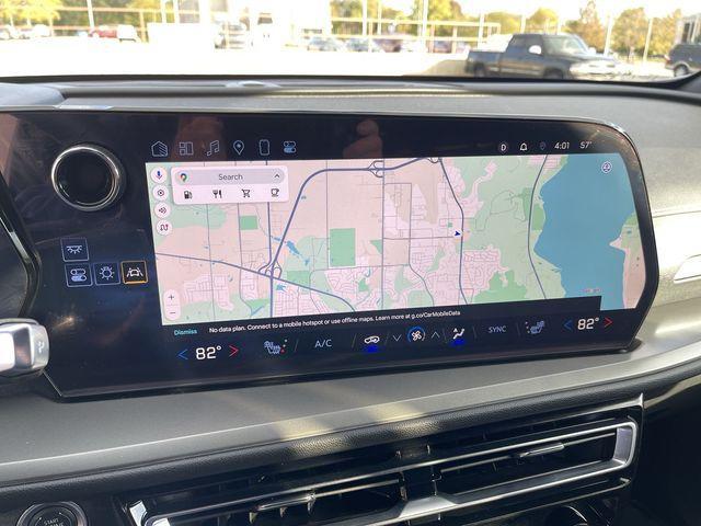 used 2024 Chevrolet Traverse car, priced at $37,195