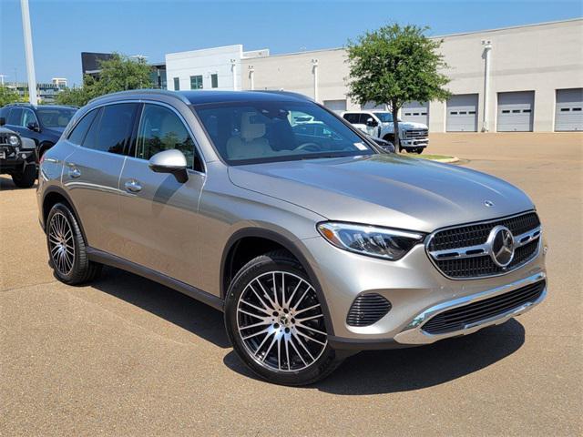 new 2024 Mercedes-Benz GLC 300 car, priced at $60,225