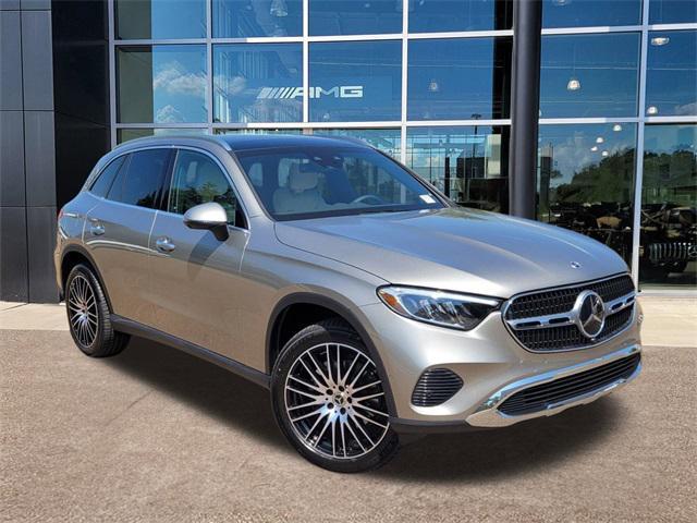 new 2024 Mercedes-Benz GLC 300 car, priced at $60,225