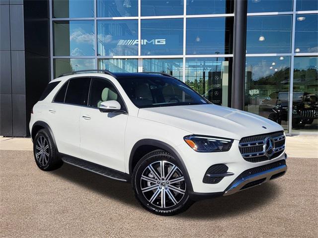 new 2025 Mercedes-Benz GLE 450 car, priced at $77,800