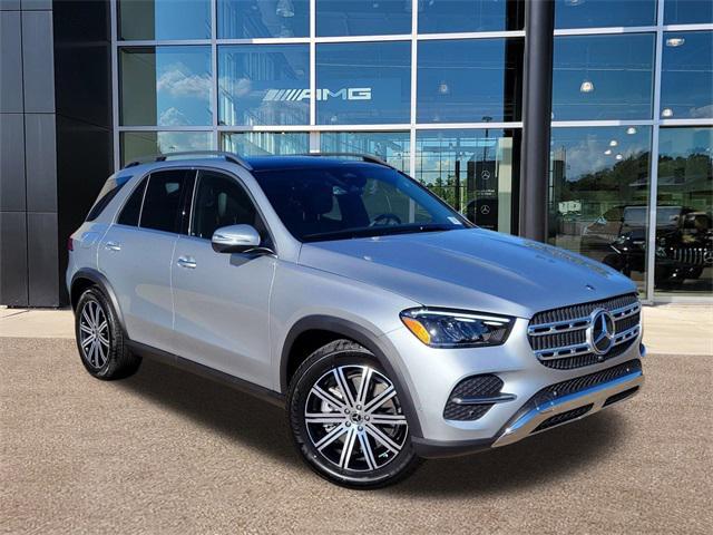 new 2025 Mercedes-Benz GLE 450 car, priced at $75,795