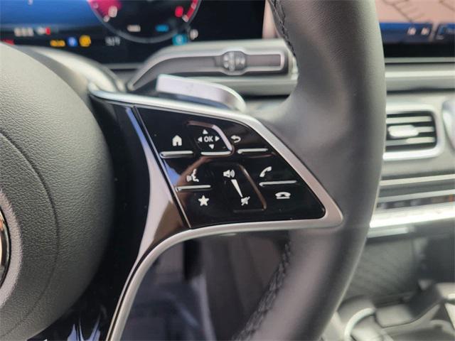 new 2025 Mercedes-Benz GLE 580 car, priced at $105,320