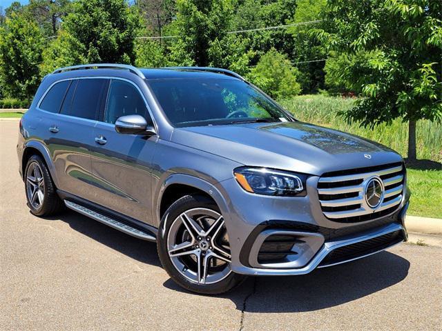 new 2024 Mercedes-Benz GLS 450 car, priced at $98,380