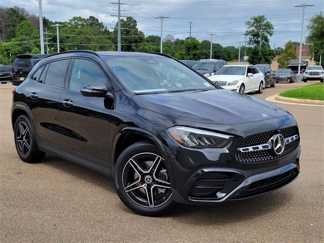 new 2025 Mercedes-Benz GLA 250 car, priced at $51,120