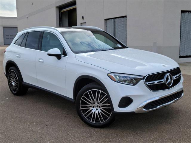 new 2025 Mercedes-Benz GLC 300 car, priced at $62,225