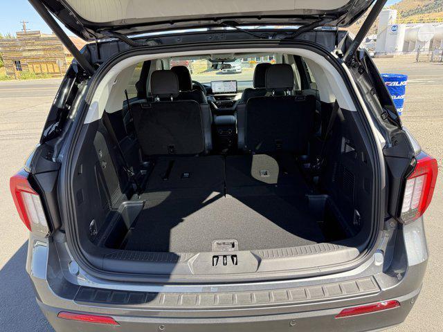 new 2025 Ford Explorer car, priced at $47,600
