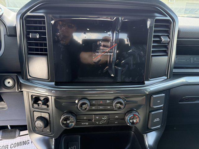 new 2025 Ford F-150 car, priced at $49,082