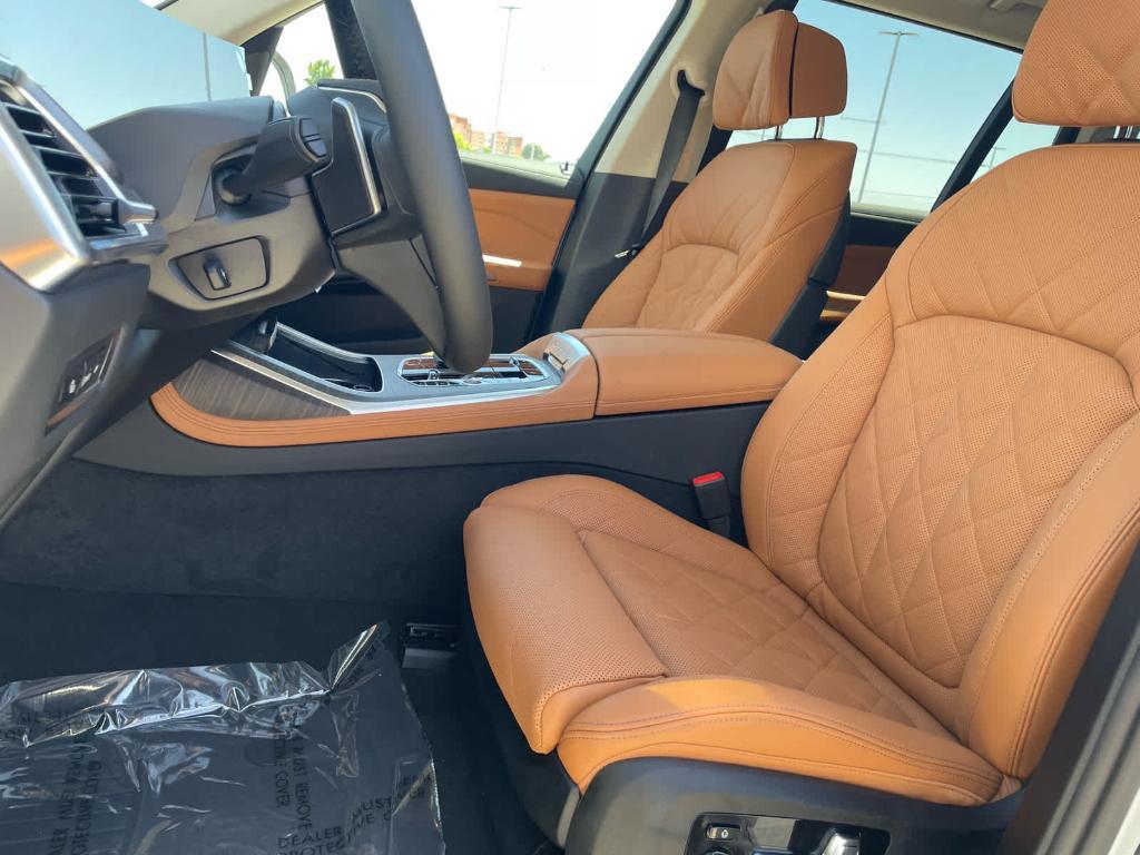 new 2026 BMW X7 car, priced at $94,265