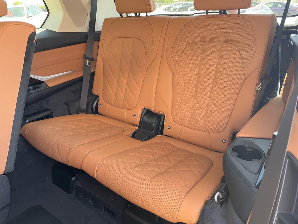 new 2026 BMW X7 car, priced at $94,265