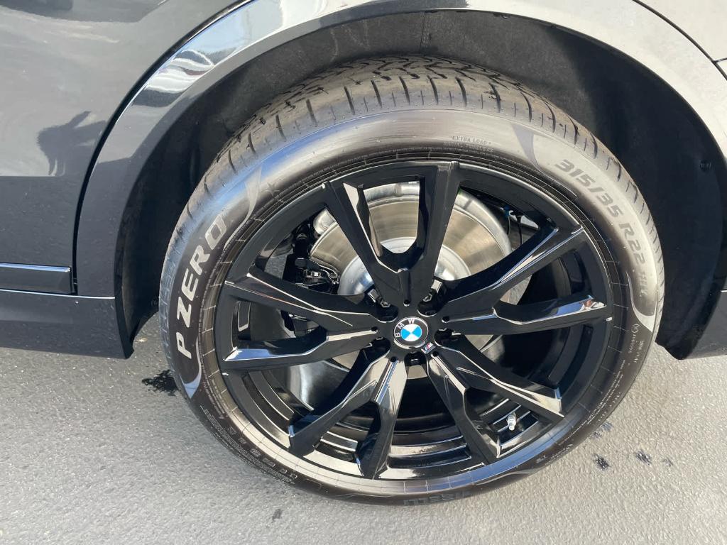 new 2026 BMW X7 car, priced at $97,905