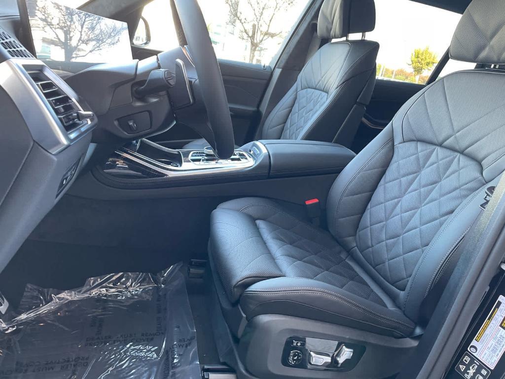 new 2026 BMW X7 car, priced at $97,905