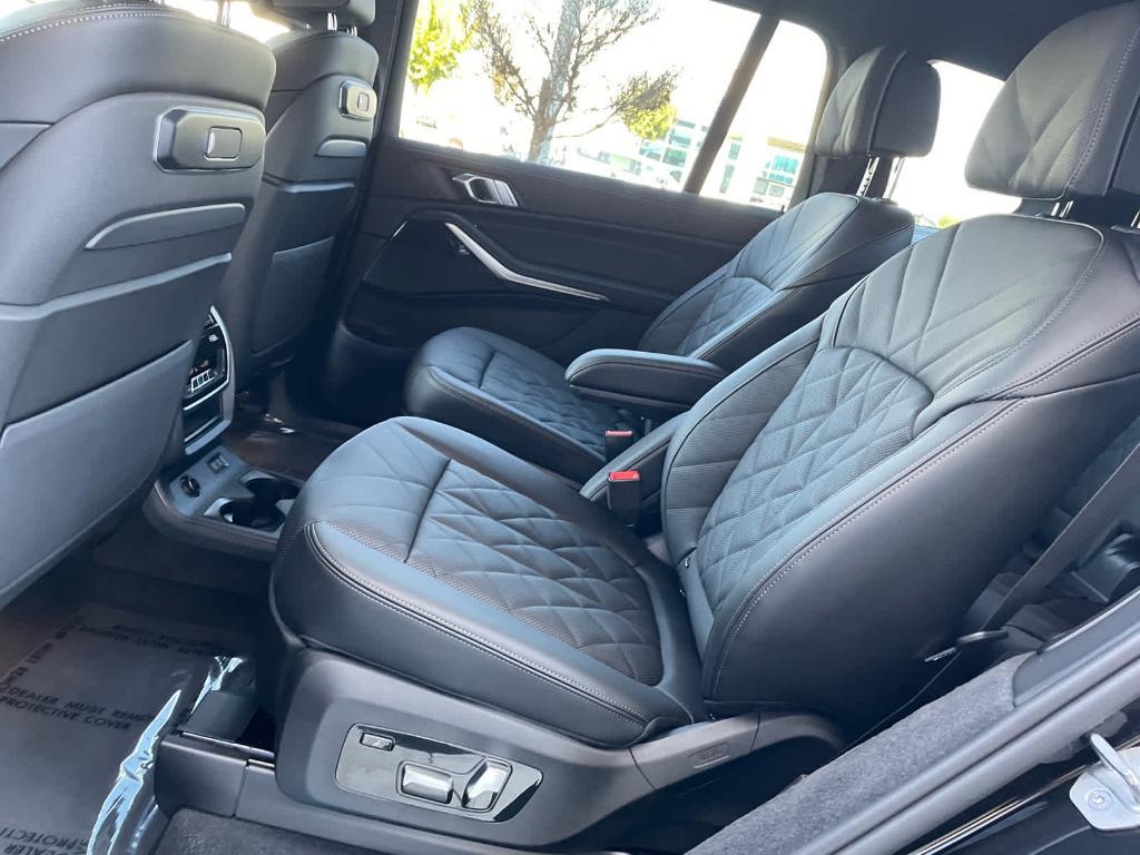 new 2026 BMW X7 car, priced at $97,905