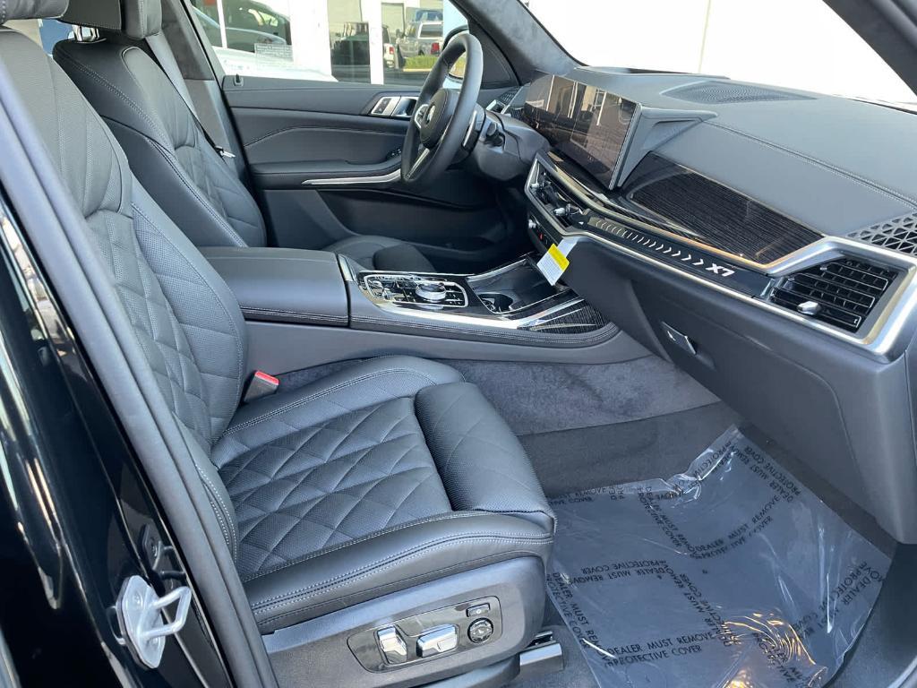 new 2026 BMW X7 car, priced at $97,905