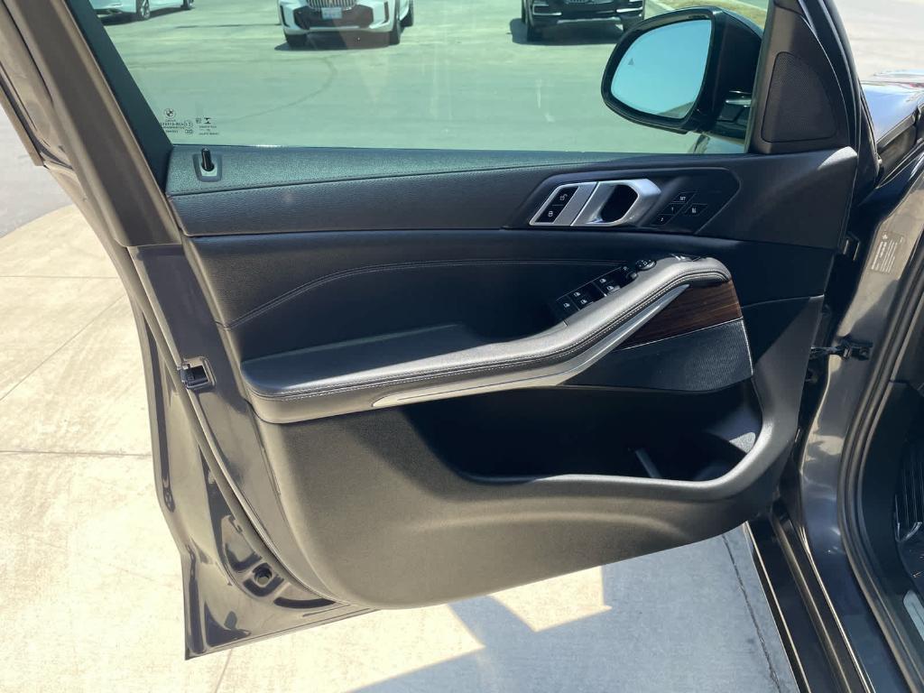 used 2021 BMW X5 car