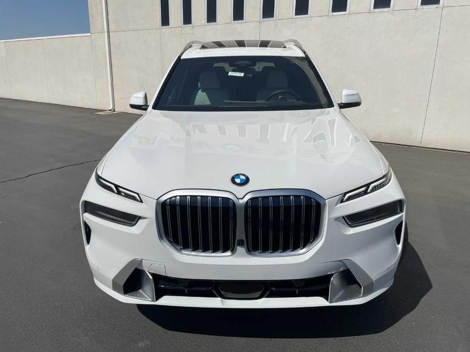 new 2025 BMW X7 car, priced at $95,085