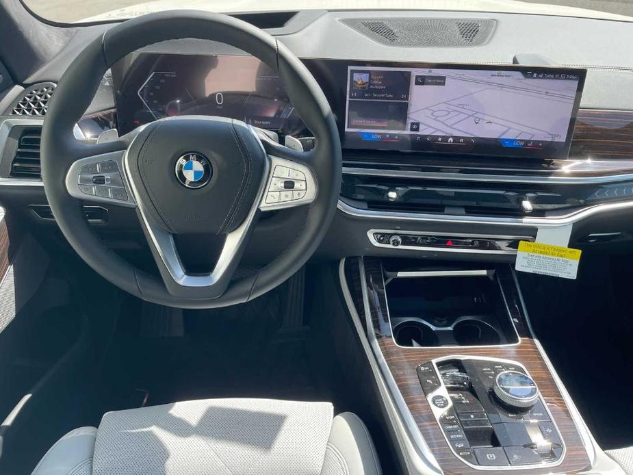 new 2025 BMW X7 car, priced at $95,085