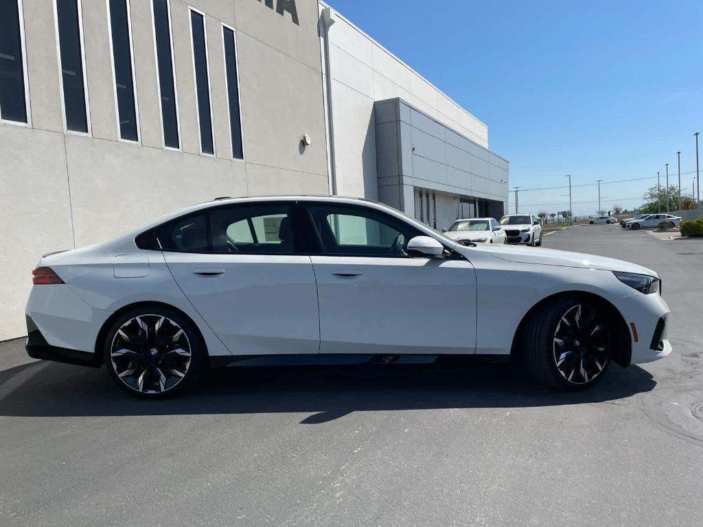 new 2025 BMW 540 car, priced at $78,375